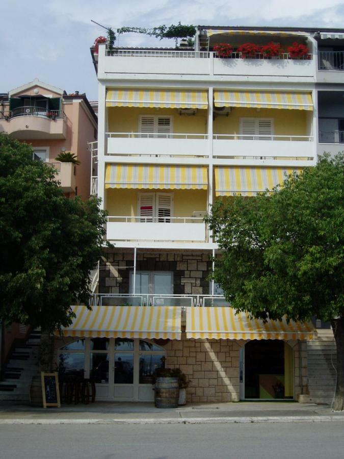 Apartments And Rooms Niksa Podgora Dış mekan fotoğraf