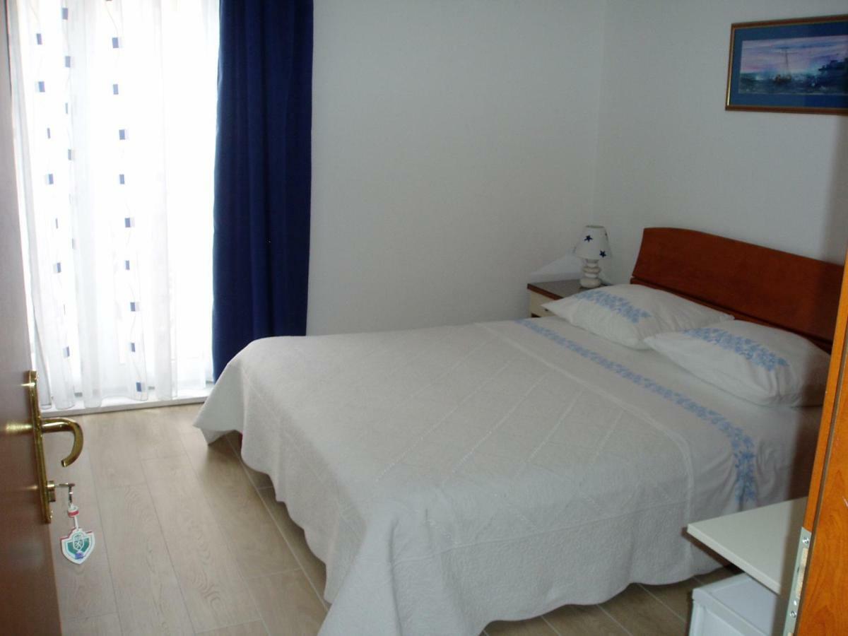 Apartments And Rooms Niksa Podgora Dış mekan fotoğraf
